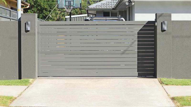 Les cl&ocirc;tures en aluminium, quels avantages pour votre propri&eacute;t&eacute;